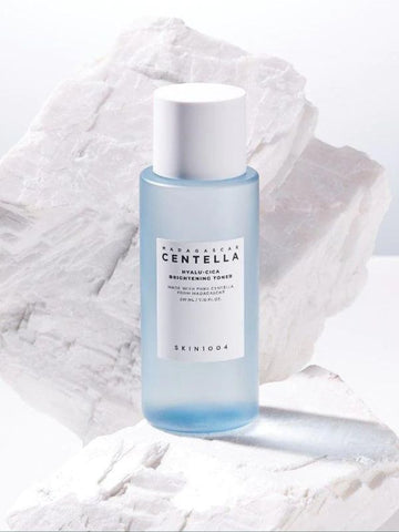 SKIN1004 Madagascar Centella Hyalu-Cica Brightening Toner 210ml